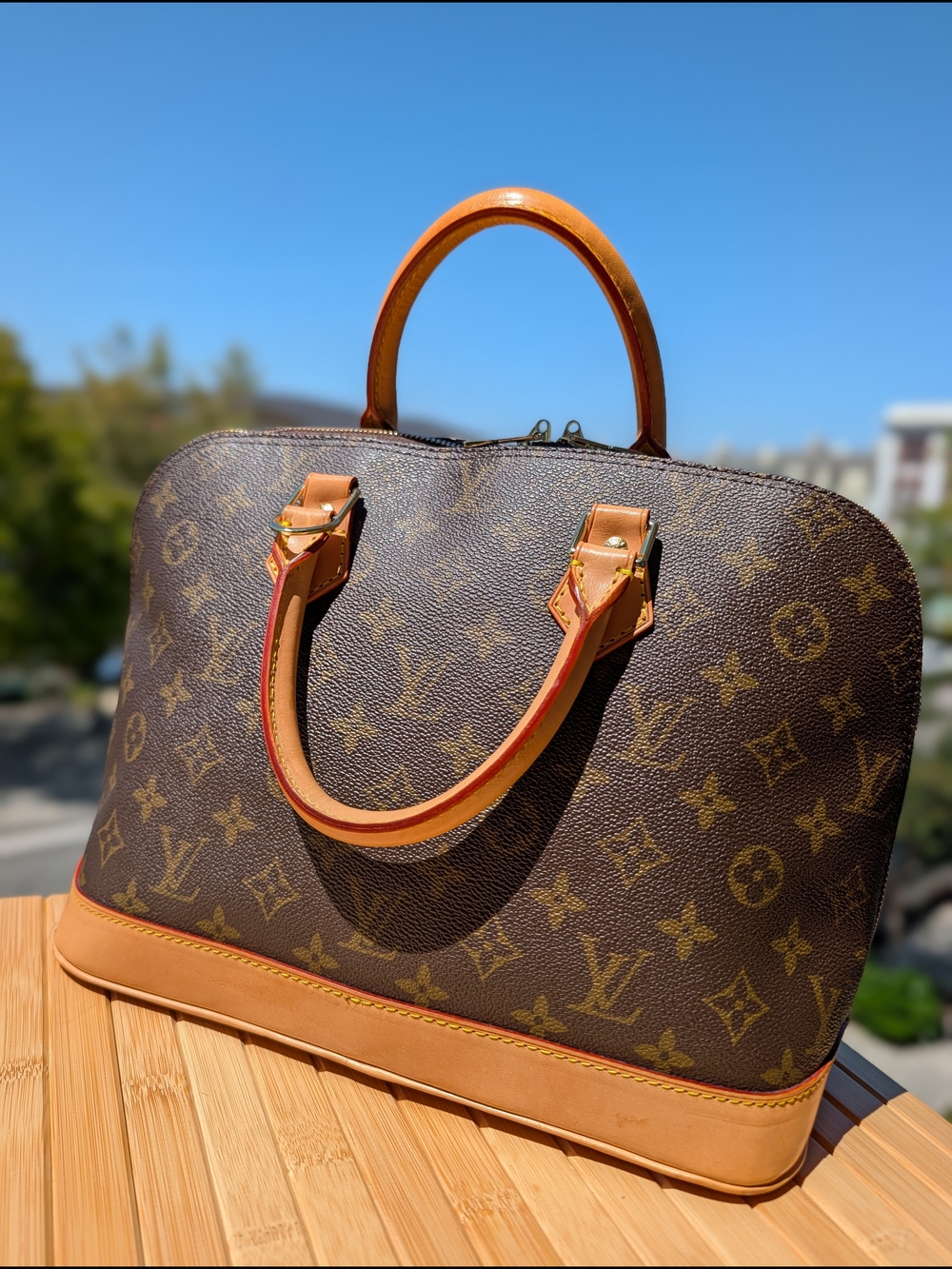 Authentic Louis Vuitton Monogram Alma PM Handbag Classic Honey Patina